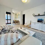 Veliero Fronte Mare Flexrent - Immobiliare Abissinia *