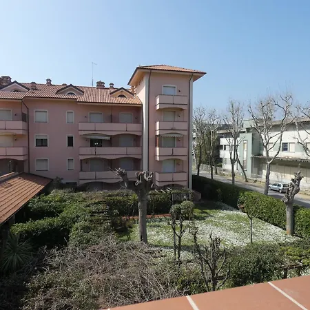 Veliero Fronte Mare Flexrent - Immobiliare Abissinia Appartamento Riccione