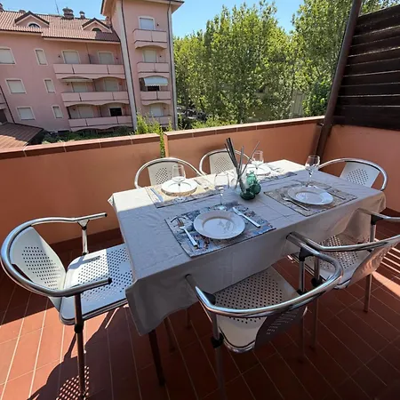 Veliero Fronte Mare Flexrent - Immobiliare Abissinia Riccione