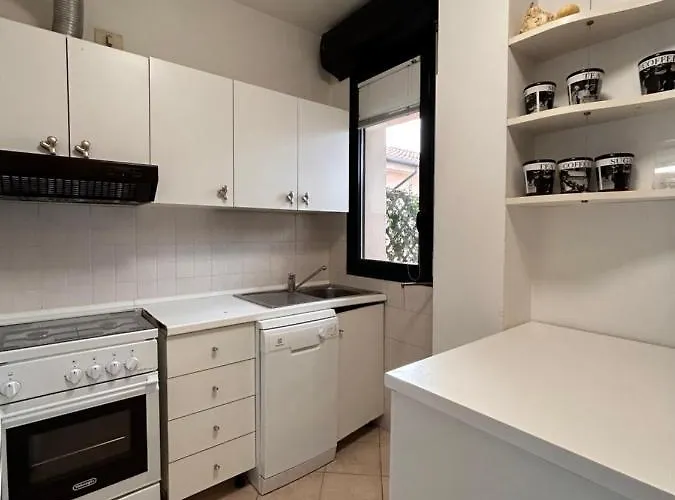 Veliero Fronte Mare Flexrent - Immobiliare Abissinia * Riccione