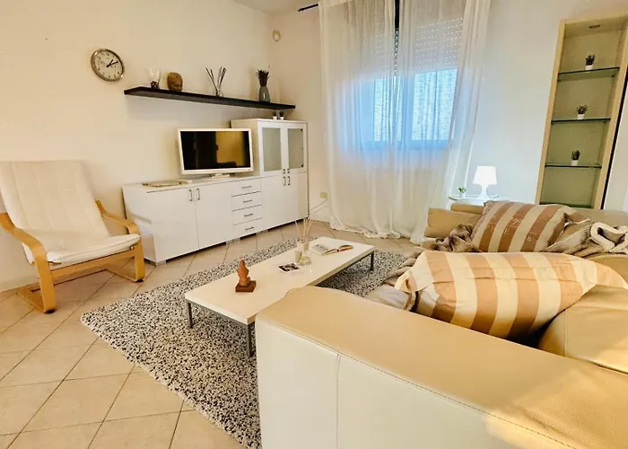 Veliero Fronte Mare Flexrent - Immobiliare Abissinia * 里乔内