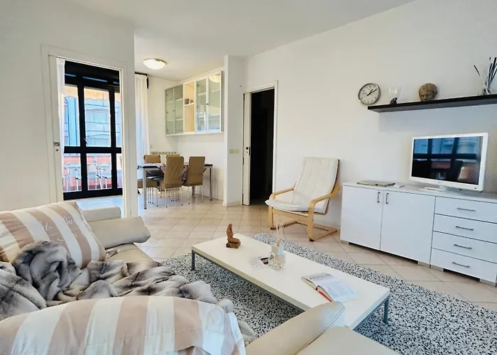 Veliero Fronte Mare Flexrent - Immobiliare Abissinia *